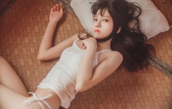 善良美丽女邻居