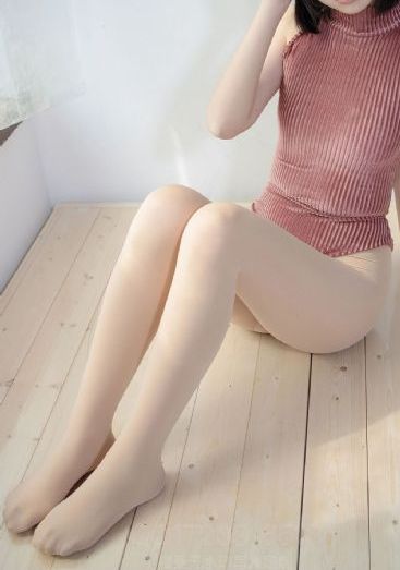 吸允老师的丝袜脚趾vk