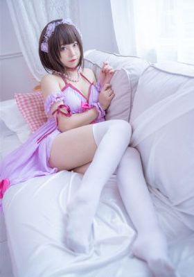 骑着鱼的猫