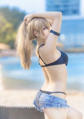 亚洲精品久久久日韩美女图片